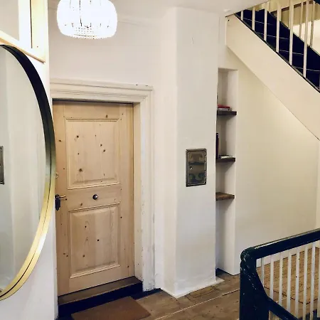 شقة Kleines Stadthaus ايسني ام الغو